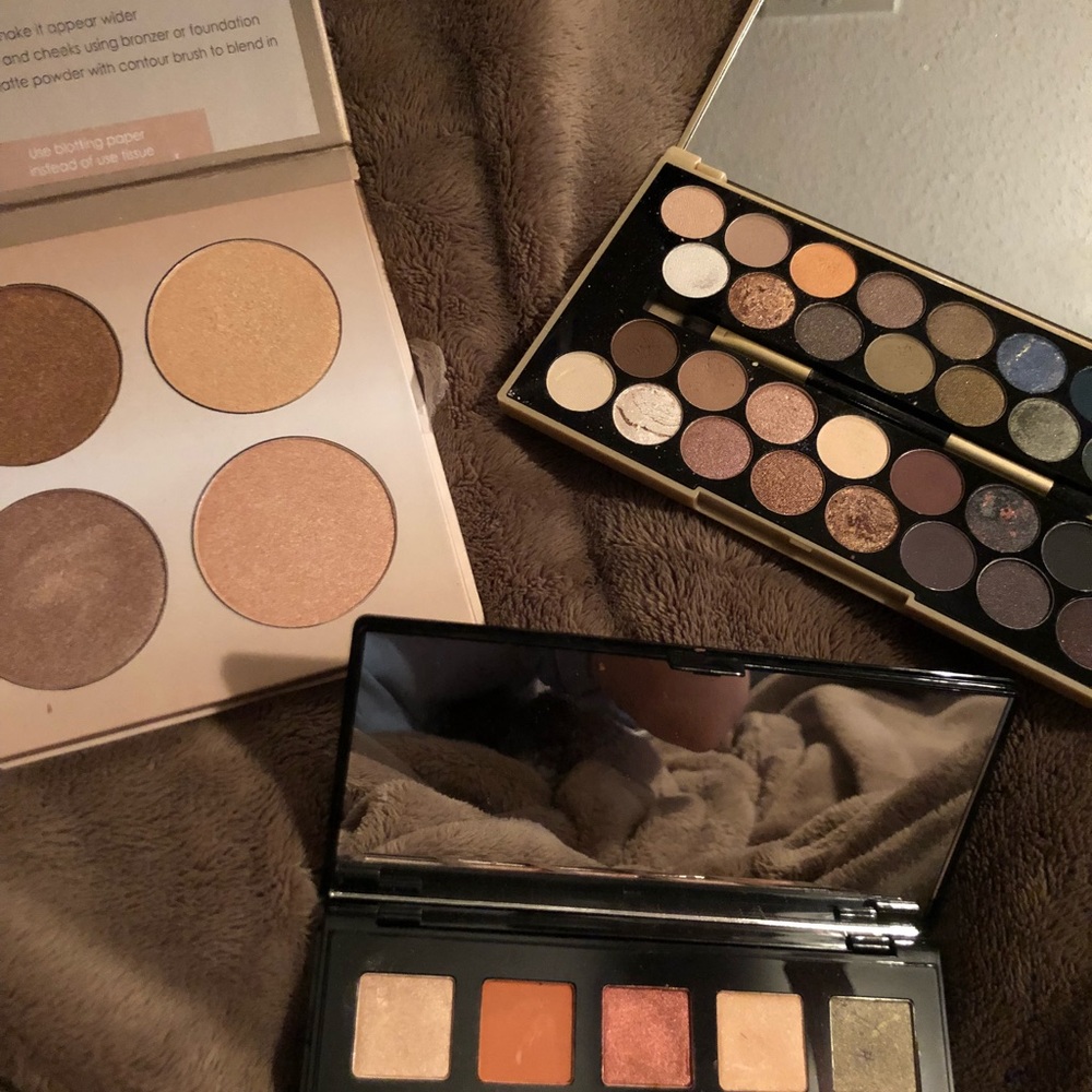 set of three palettes